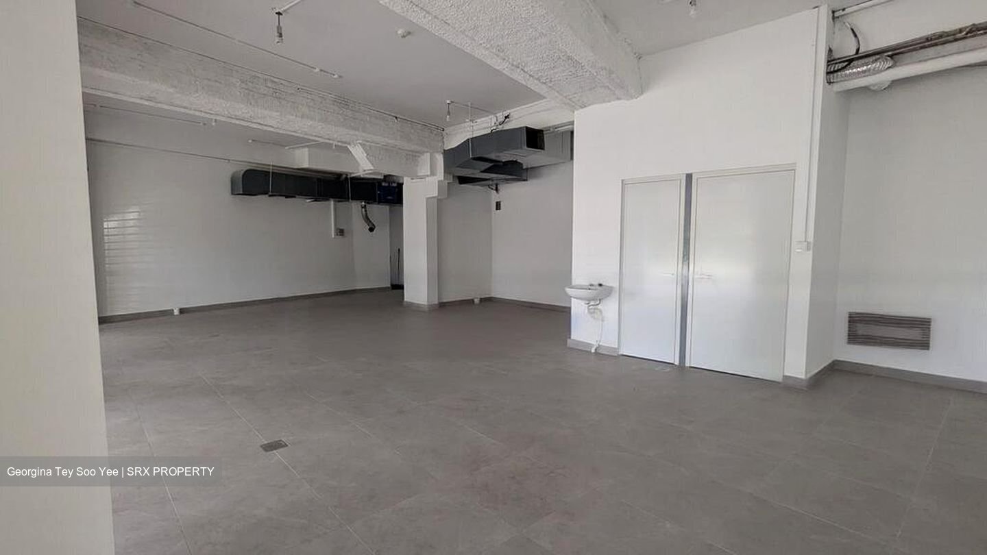 Mackenzie Regency (D9), Retail #457651451